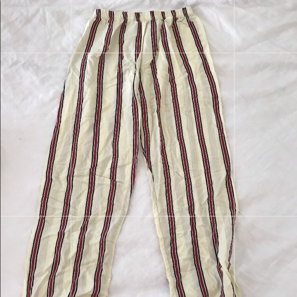 Flattering Brandy Melville Creme flowy pants.